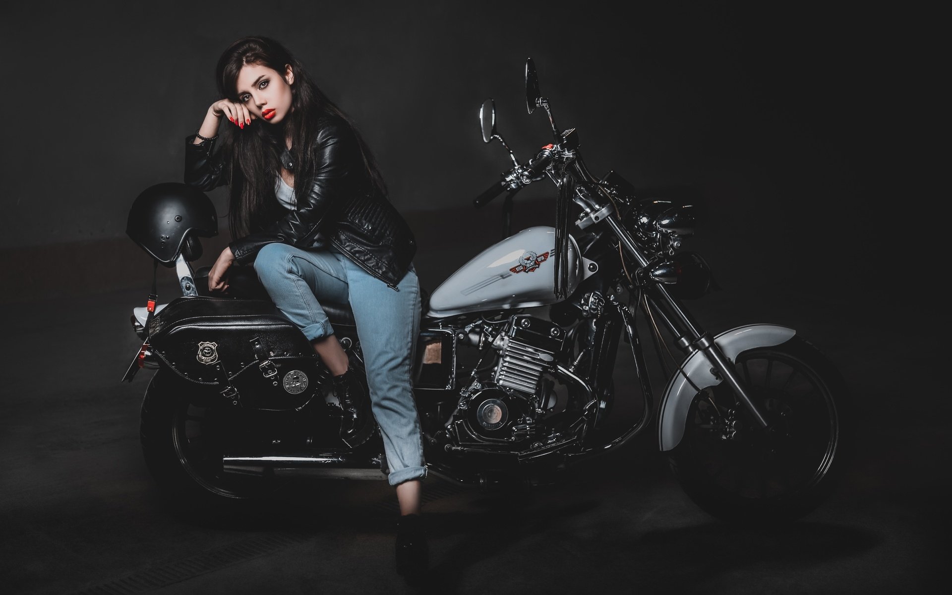 Biker girls: style and drive in Okayama