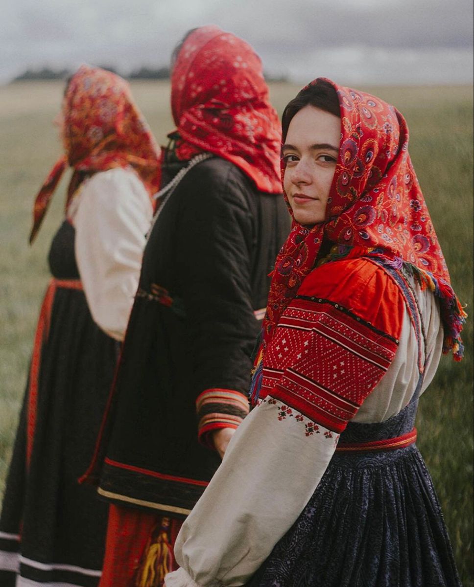 Women in Slavic costumes in Okayama