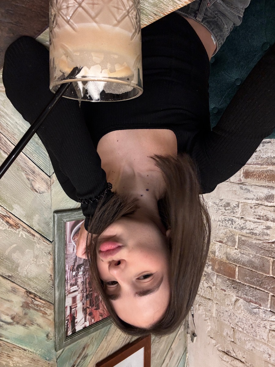 Fresh photos, fresh mood — Tina online in Okayama